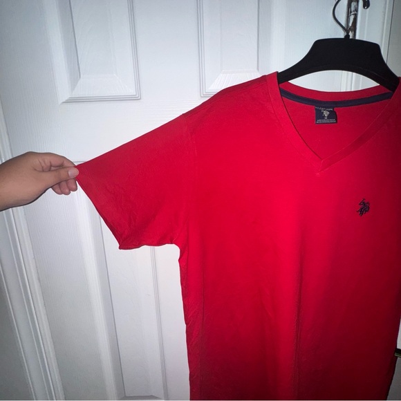 U.S. Polo Assn. Men’s Medium Red Solid V-Neck T-Shirt NWT Short Sleeve Cotton - Picture 4 of 8